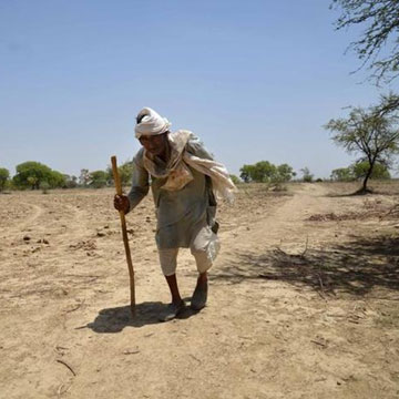 प्रधानमंत्री नरेन्द्र मोदी के लुभावने वादों के बीच गरीब बुंदेलखंड