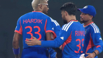 पाकिस्तान को हराकर आपस में भिड़े भारतीय खिलाड़ी! सूर्या और हार्दिक ने कुलदीप पर निकाला गुस्सा पाकिस्तान को हराकर आपस में भिड़े भारतीय खिलाड़ी! सूर्या और हार्दिक ने कुलदीप पर निकाला गुस्सा